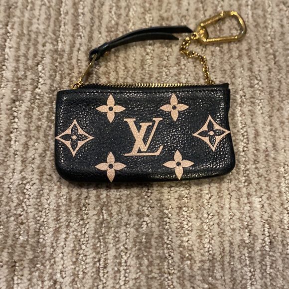 Louis Vuitton clip coin purse